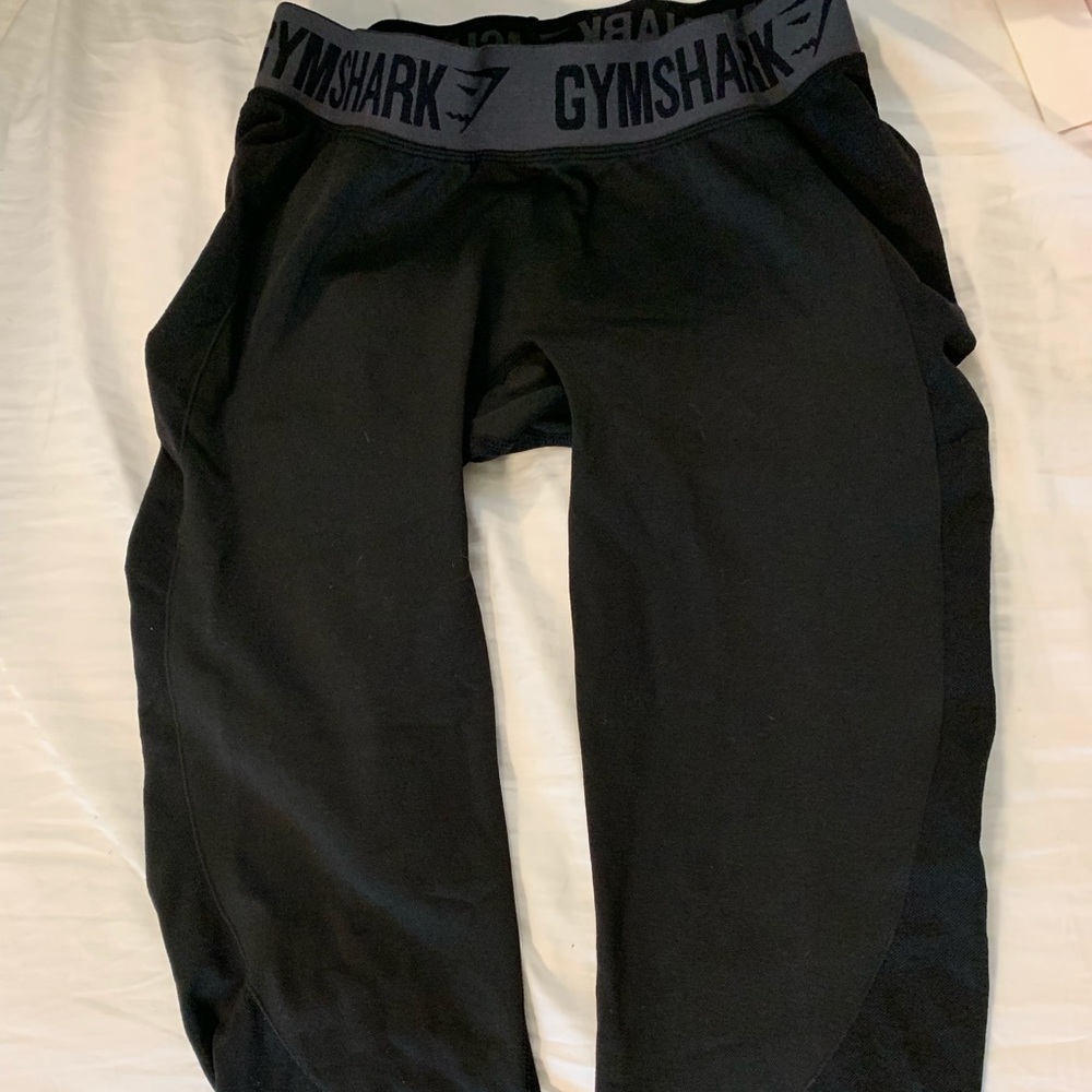 GYMSHARK Capri workout leggings